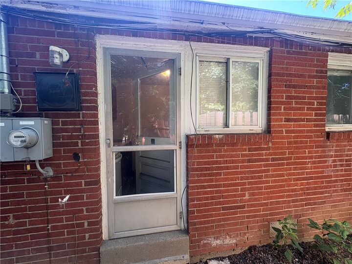 Property Photo: 1 Penn Ridge Ct 12A PA 15235