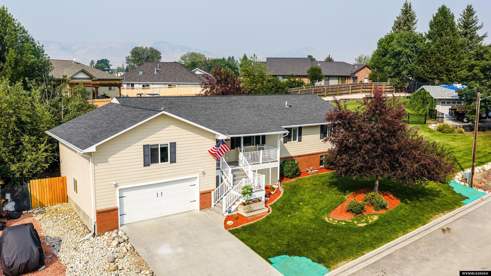 Property Photo: 906 Delaware Dr WY 82834