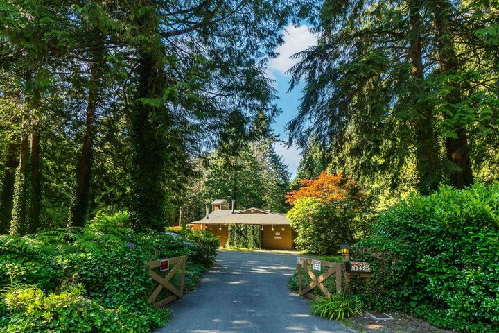 Property Photo: 13425 Woodcrest Drive BC V4P 1W3