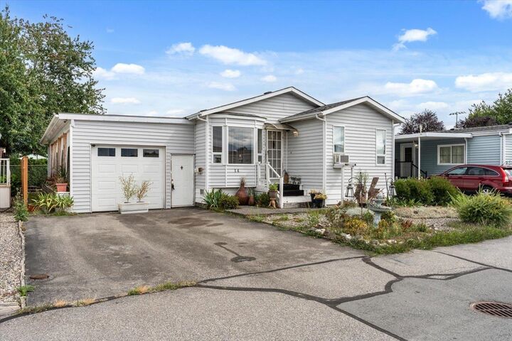 Property Photo: 9055 Ashwell Road 14 BC V2P 6H4