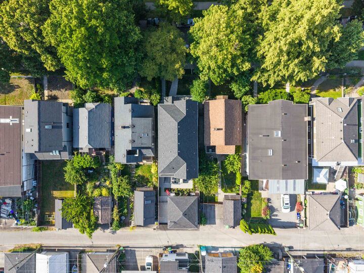 Property Photo: 2236 E 5th Avenue BC V5N 1M8