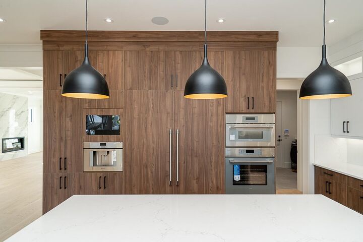 Property Photo: 1232 Parker Street BC V4B 4S1
