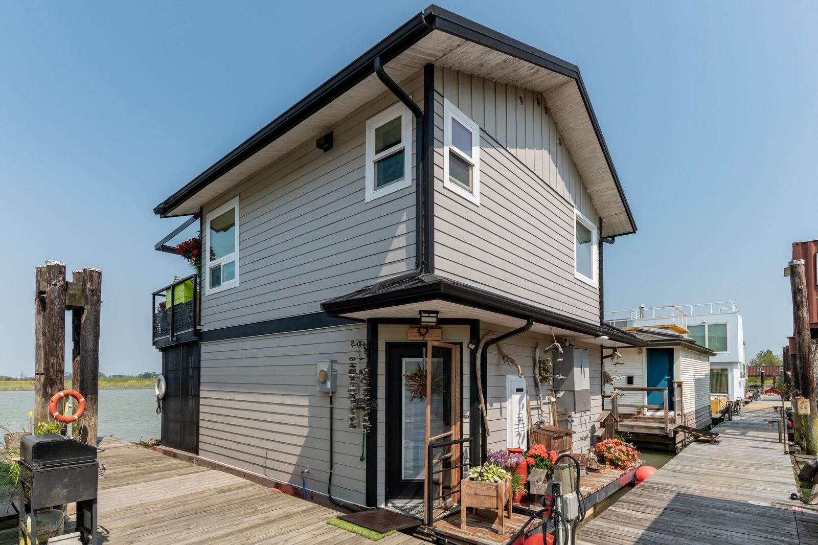 Property Photo: 3871 W River Road Road 14 BC V4K 5E9