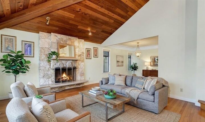 Property Photo: 10446 Fraserglen Drive BC V4N 1T5