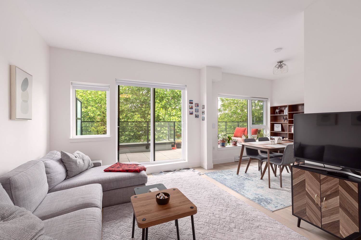 Property Photo: 2666 Duke Street 404 BC V5R 4S9