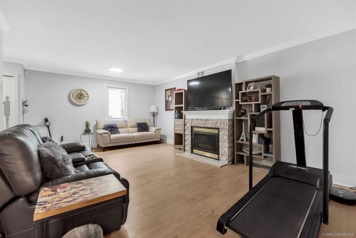 Property Photo:  7833 St. Albans Road 9  BC V6Y 2K8 