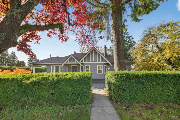 7561 Angus Drive — photo 1