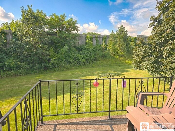 Property Photo:  43 Foxberry Drive  NY 14068 