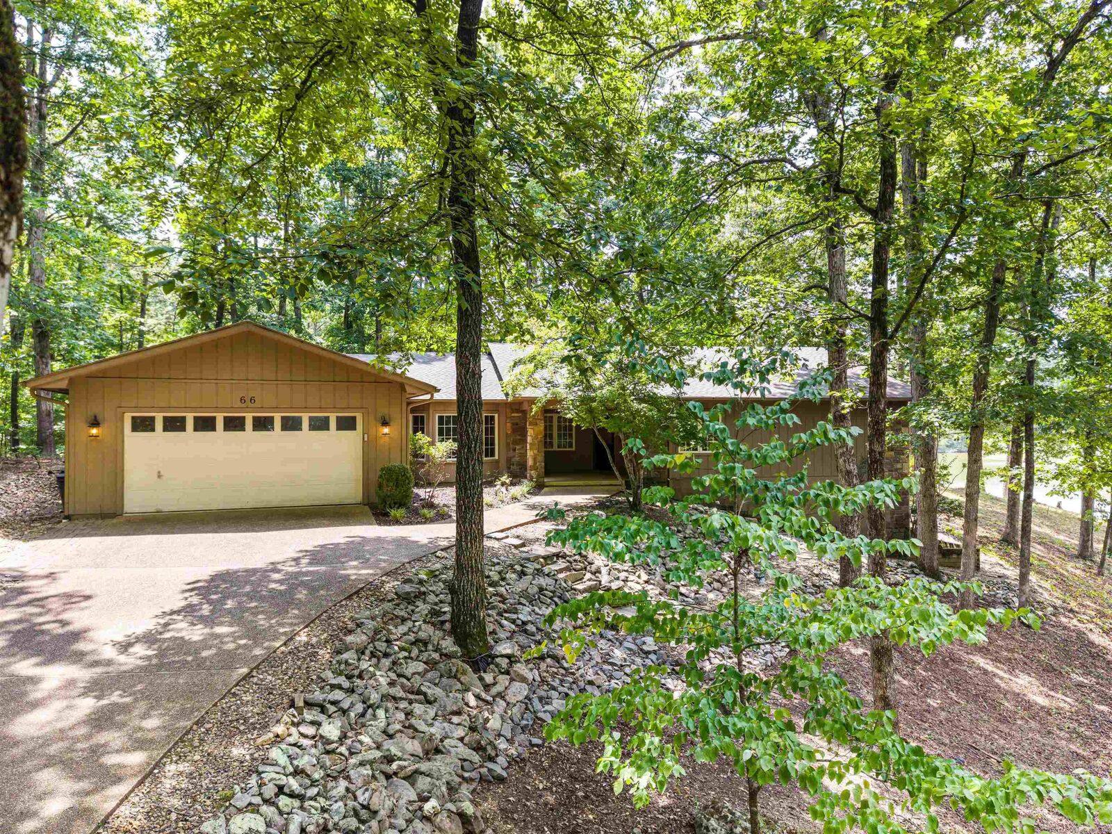 Property Photo: 66 Gancho Way AR 71909
