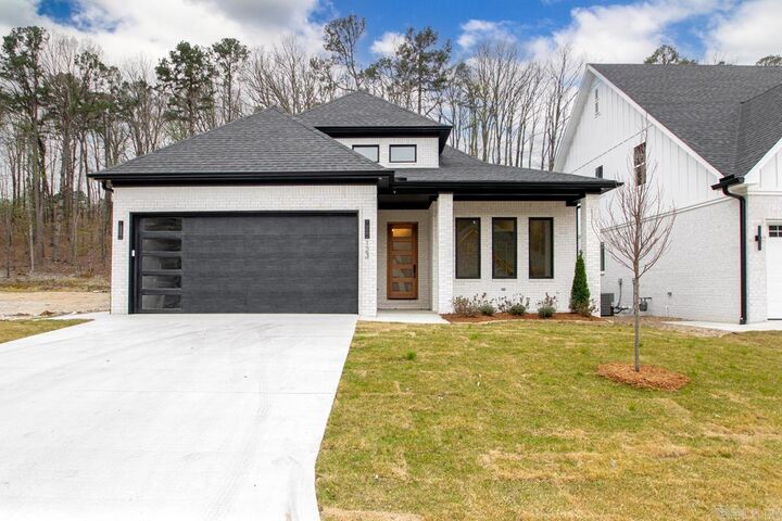 Property Photo:  123 Kinley Loop  AR 72223-0123 