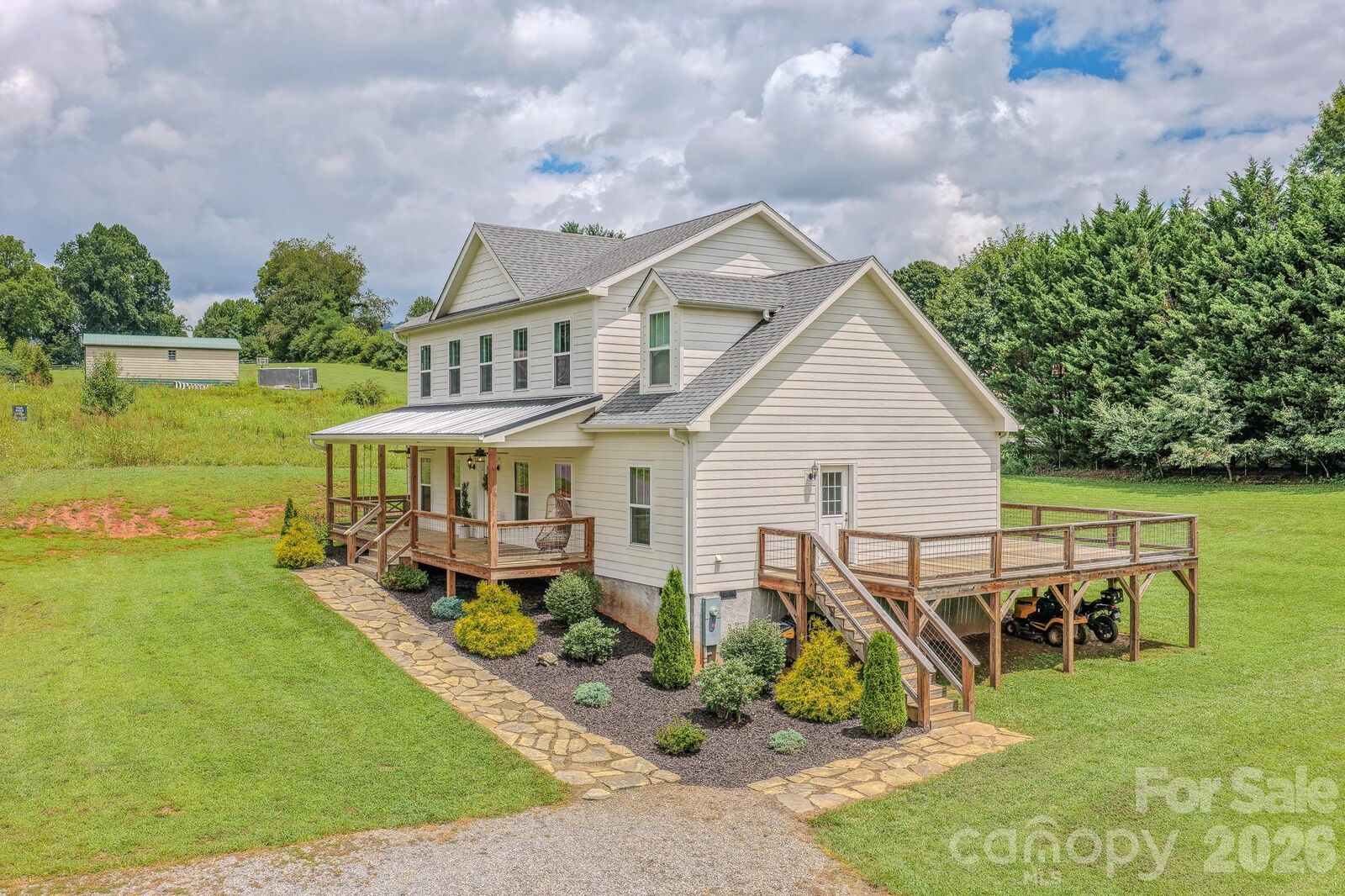 Property Photo: 160 Ridge View Drive NC 28721