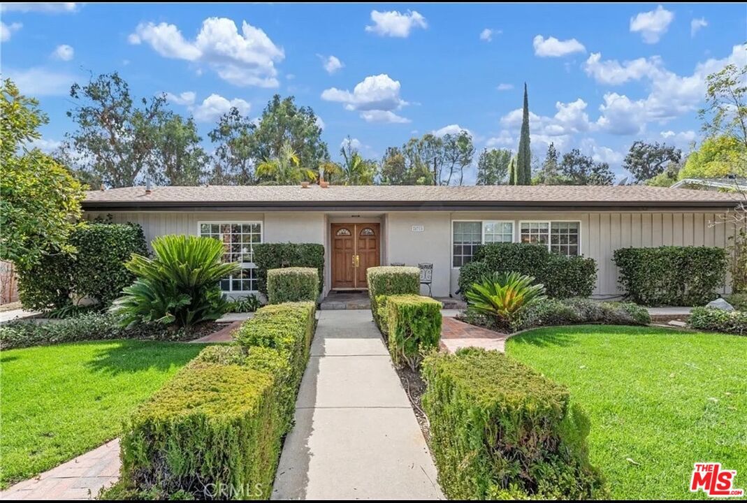 Property Photo:  24316 Burbank Blvd  CA 91367 