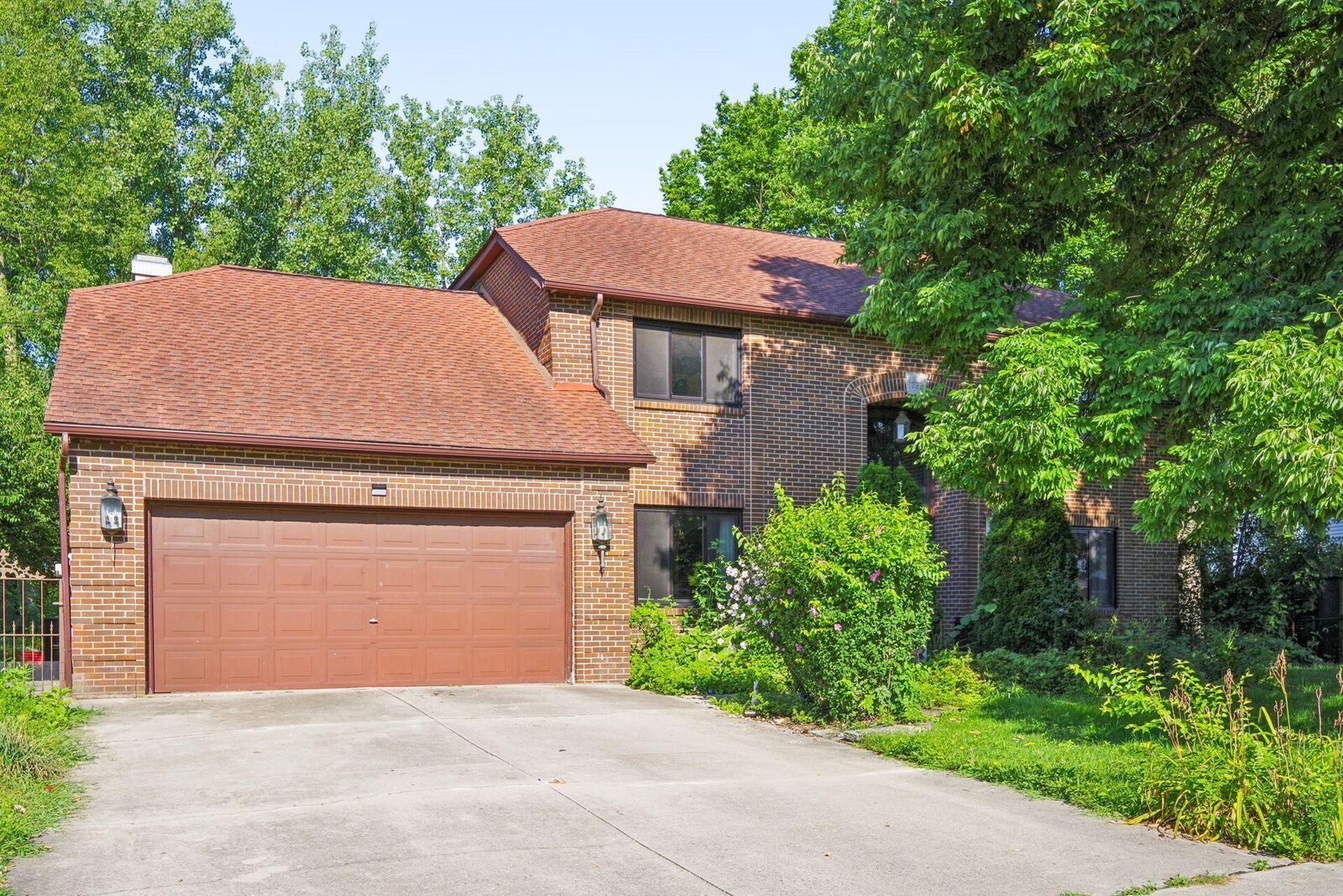 Property Photo:  1755 Hickory Hill Drive  OH 43228 