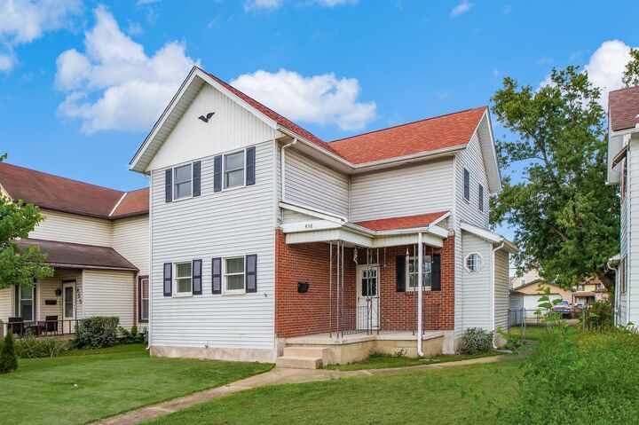 Property Photo: 458 E Main Street OH 43055