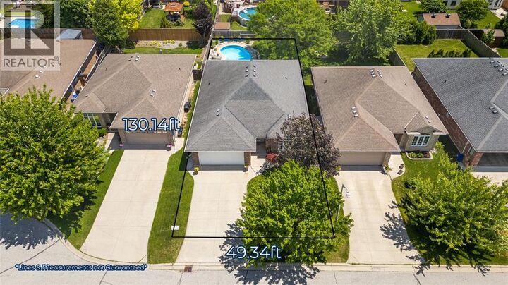 Property Photo:  520 Foxwood Court  ON N7S 0A6 