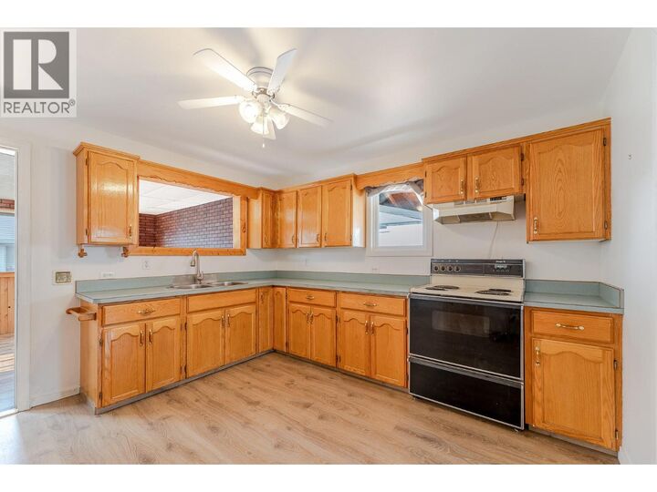 Property Photo: 553 Papineau Street BC V2A 4X6