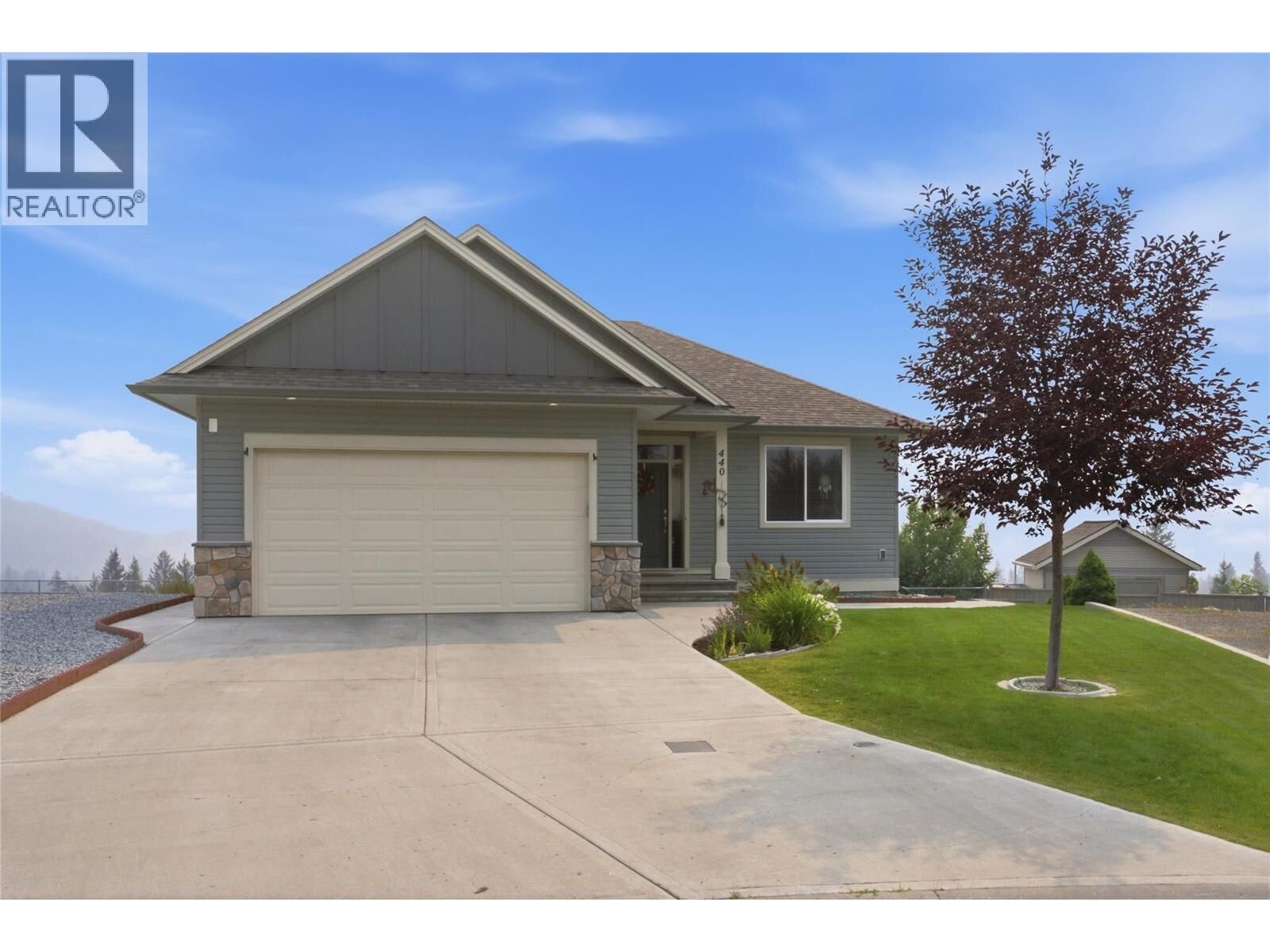 Property Photo: 440 Aralia Place BC V0K 1W0