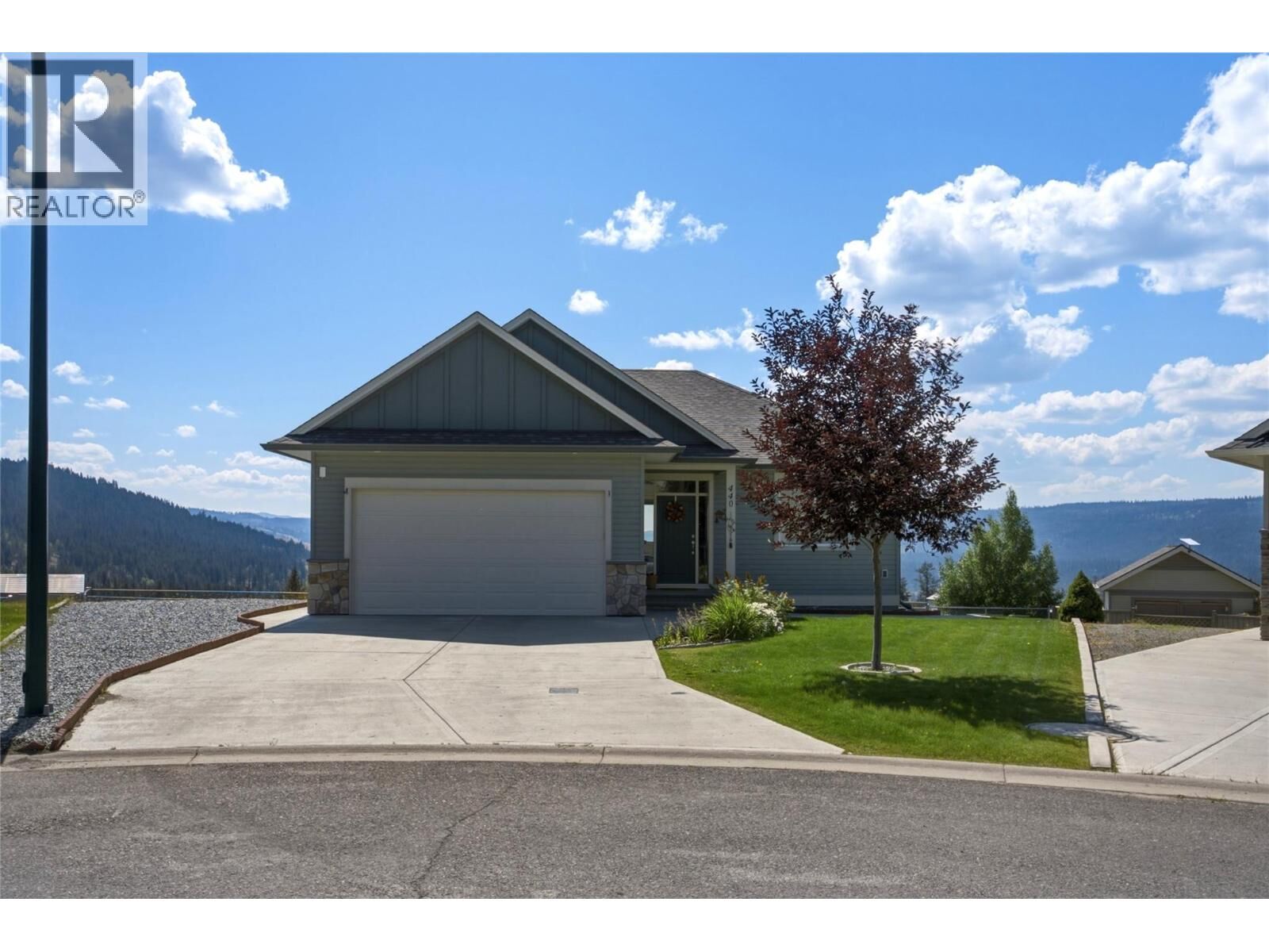 Property Photo: 440 Aralia Place BC V0K 1W0