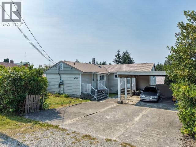 Property Photo:  4535 Fernwood Ave  BC  