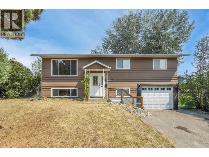 Property Photo:  2103 12 Street  BC V1T 3S5 