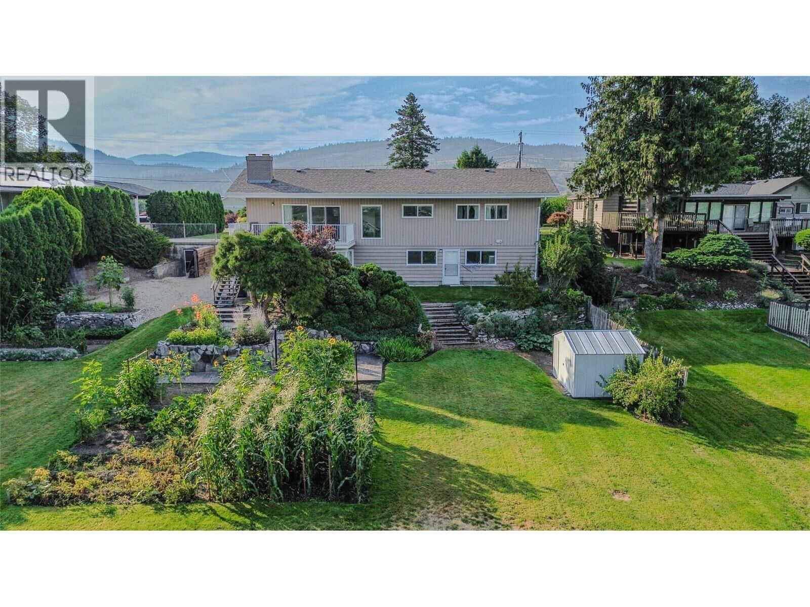 Property Photo: 5608 Yarrow Street BC V0H 1T9