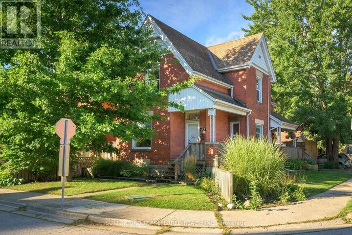 Property Photo: 447 Woodman Avenue ON N5W 4A1