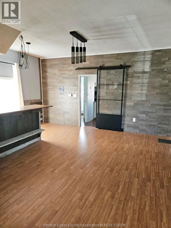 Property Photo:  427 Cameron  ON N9B 1Y9 