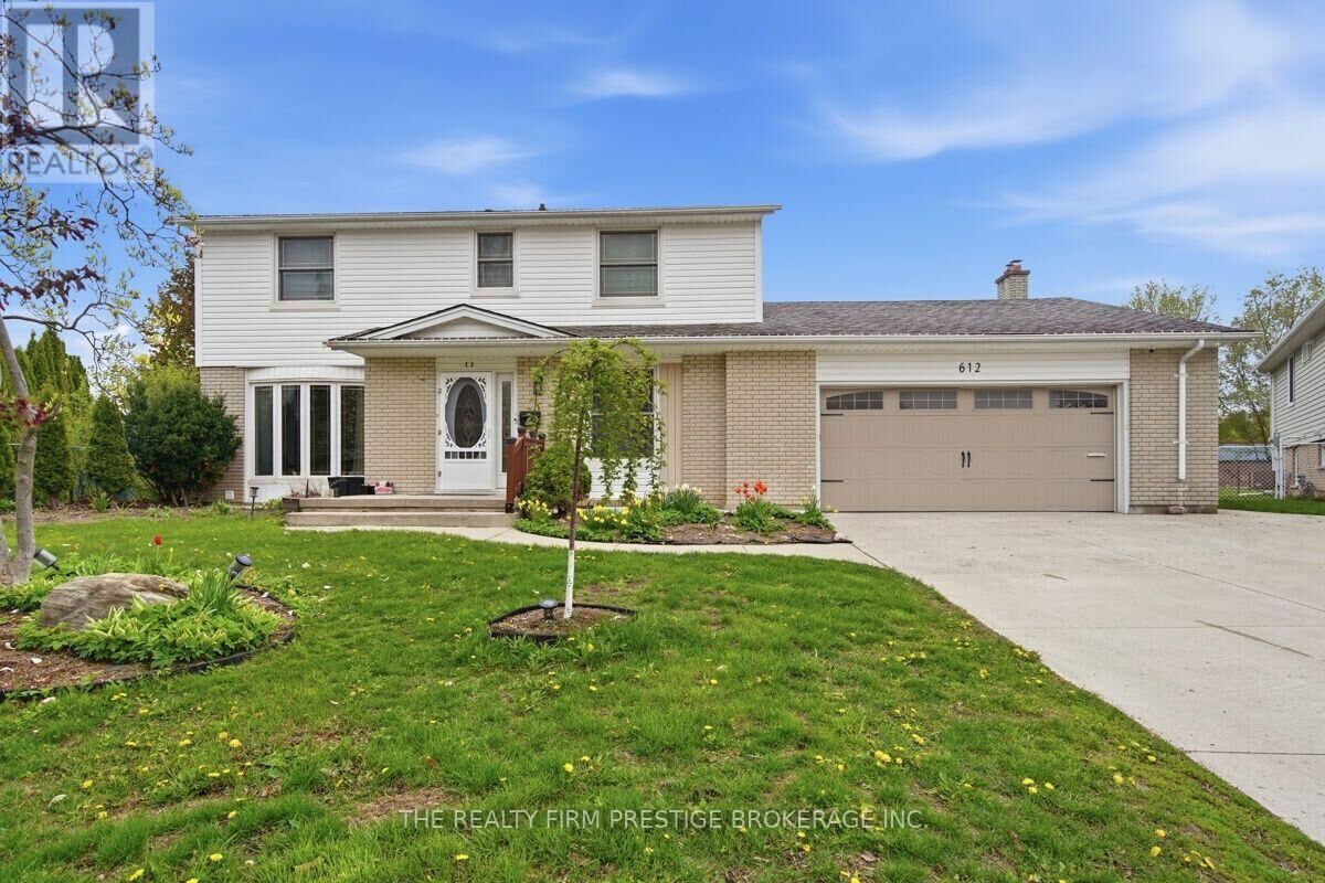 Property Photo: 612 Fox Mill Place Lower ON N6J 2B2