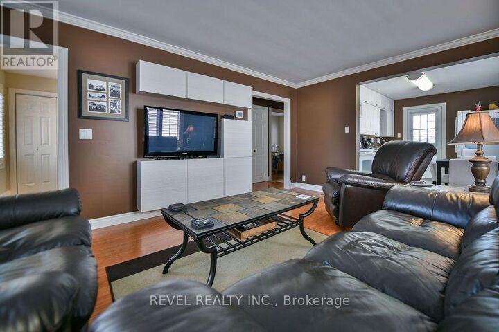 Property Photo: 511 Pine Street North ON P4N 6L9
