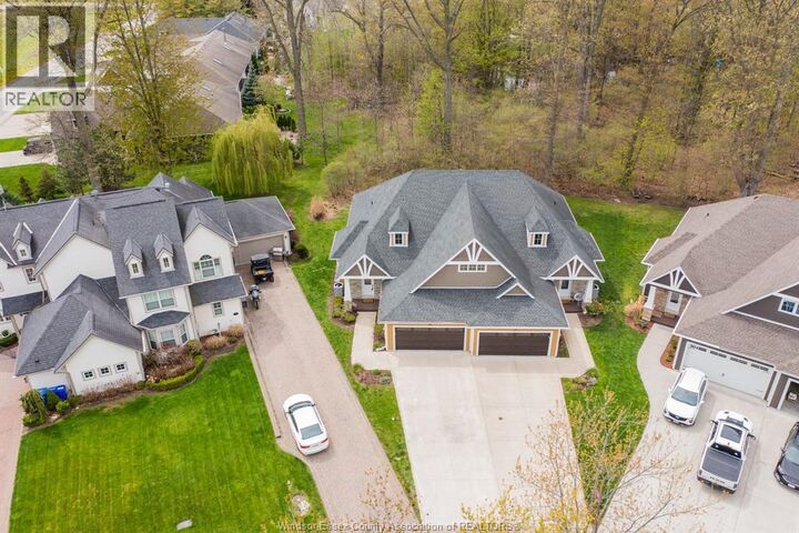 Property Photo: 69 Red Oak Crescent ON N9V 4C4