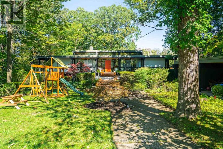 Property Photo: 15 Wood Dale Drive ON L2T 1Y9