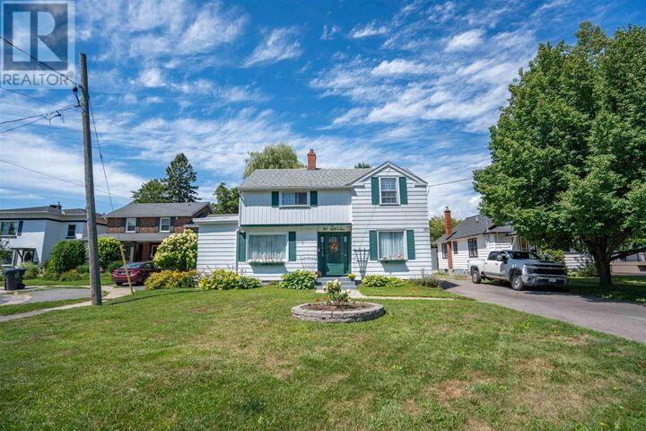 Property Photo:  155 Pine St  ON P6A 3Y7 