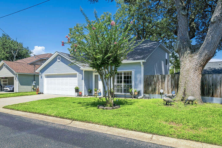 Property Photo:  974 Pacific Silver Court  FL 32547 