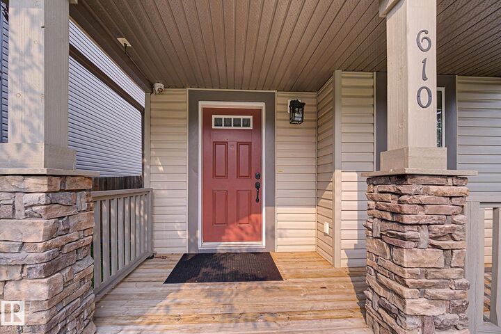 Property Photo: 610 McDonough Link Link NW AB T5Y 0M8