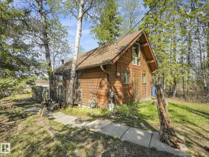 722 Blue Heron Drive — photo 1