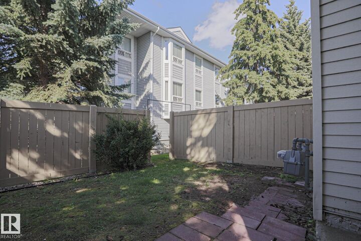 Property Photo:  1651 46 Street NW 45  AB T6L 5H2 