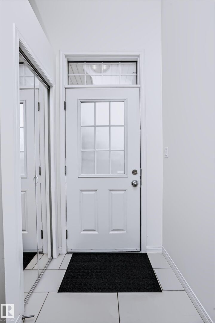 Property Photo: 4850 Terwillegar Common NW 43 AB T6R 0T6