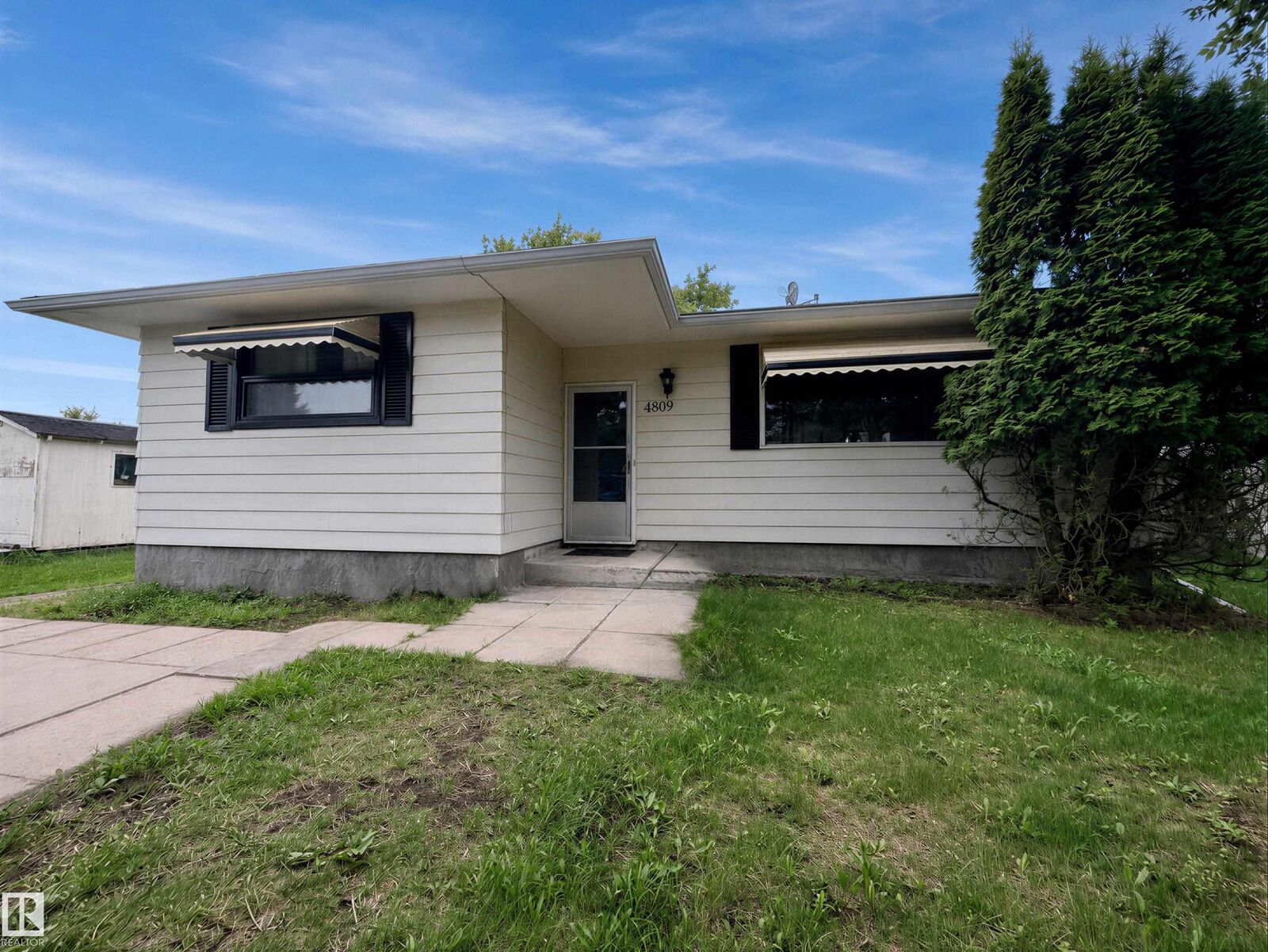 Property Photo:  4809 52 Street  AB T0A 1P0 
