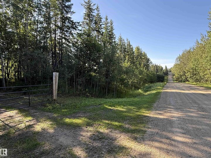 Property Photo: 53104 Rge Road 13 7 AB T7Y 2T2