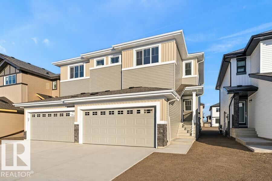 Property Photo:  920 18 Avenue NW  AB T6T 2X4 