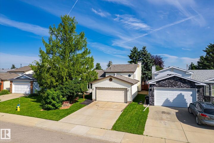 Property Photo: 7704 152B Avenue NW AB T5C 3M5
