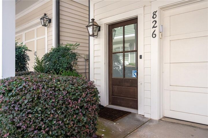 Property Photo:  826 Grove Bend  GA 30030 