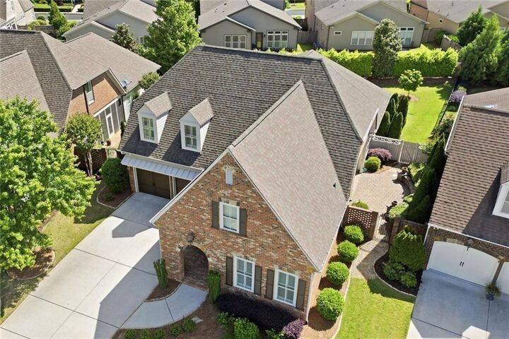 Property Photo: 318 Lakeside Trace GA 30115