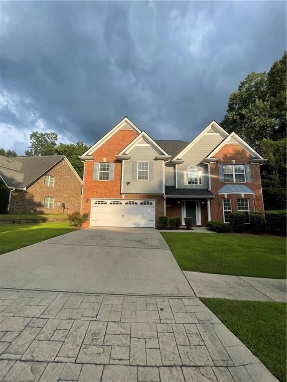 Property Photo:  927 Park Hollow Way  GA 30043 