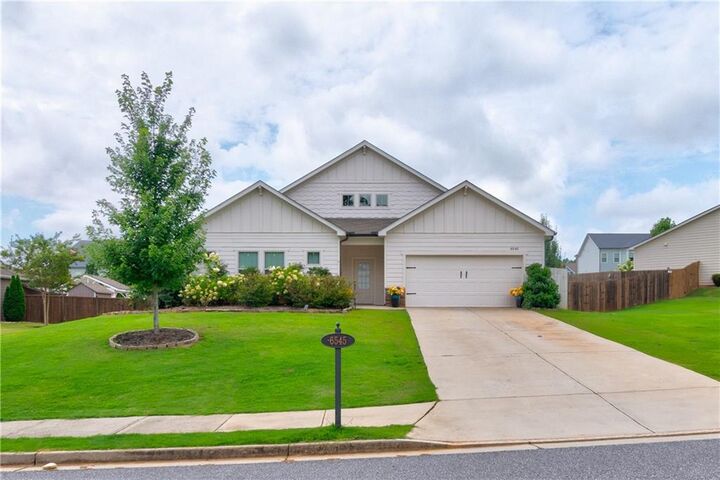 Property Photo:  6545 Trailway Trace  GA 30041 