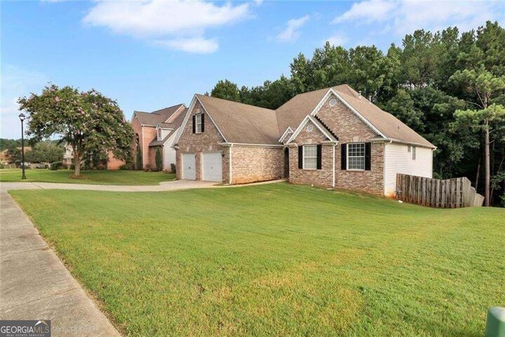 Property Photo: 437 Grandiflora Drive GA 30253