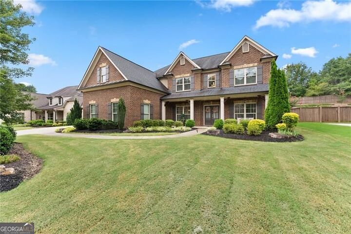 Property Photo: 6910 Concord Brook Lane GA 30028