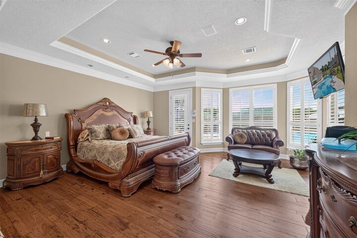Property Photo:  535 Evans Street  TX 77665 