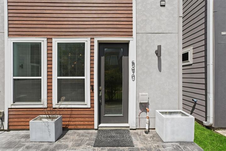Property Photo: 590 Janisch Road TX 77018