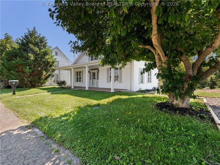 Property Photo: 107 High Street WV 25033